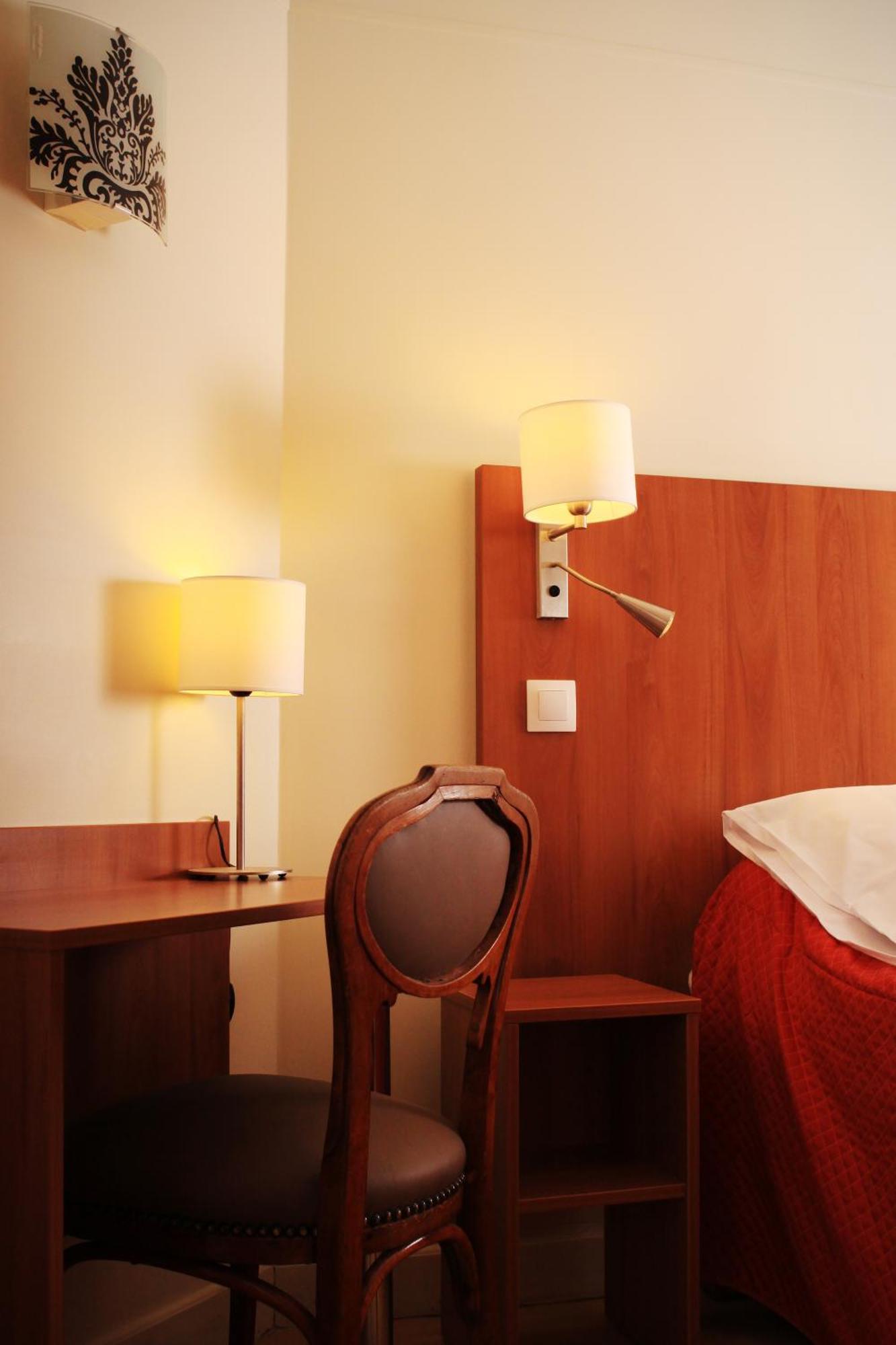 Doppelzimmer (Gemeinschaftsbad und -WC auf dem Flur)